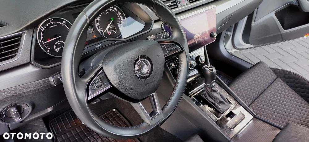 Skoda Superb 2.0 TDI DSG Ambition - 18