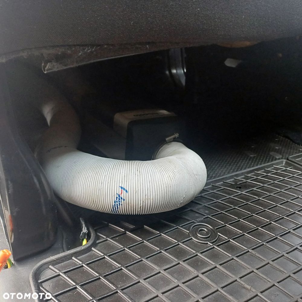 Opel Vivaro B - 9