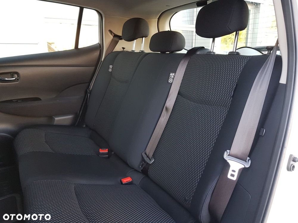 Nissan Leaf 30kWh Acenta - 28