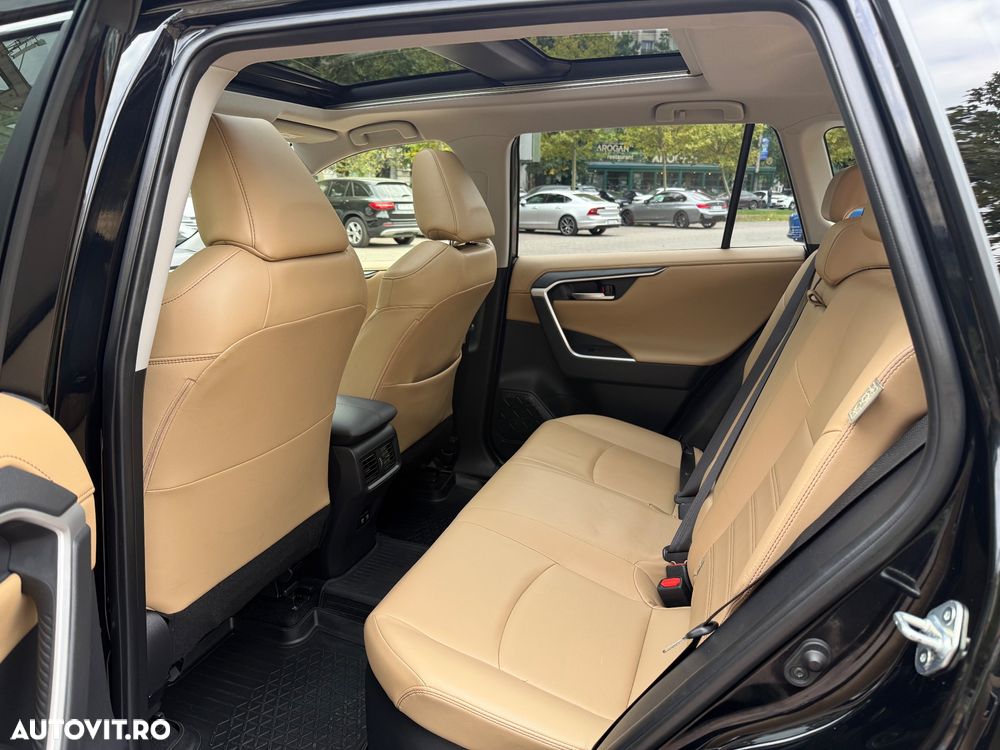 Toyota RAV4 2.5 Hybrid VVT-iE 4x4 Luxury Plus - 8