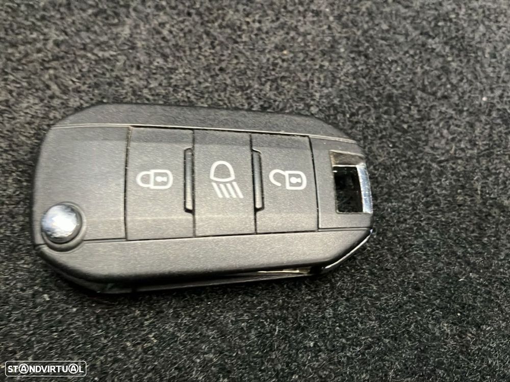 Peugeot 208 1.2 PureTech Active - 35