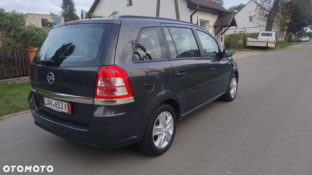 Opel Zafira 1.8 Cosmo EU5 - 8