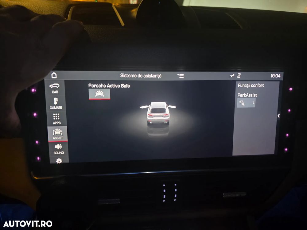 Porsche Cayenne - 28