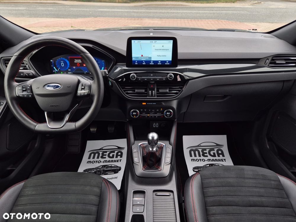 Ford Kuga 1.5 EcoBoost ST-LINE - 17