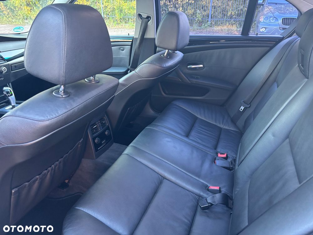 BMW Seria 5 530d Edition Exclusive - 26