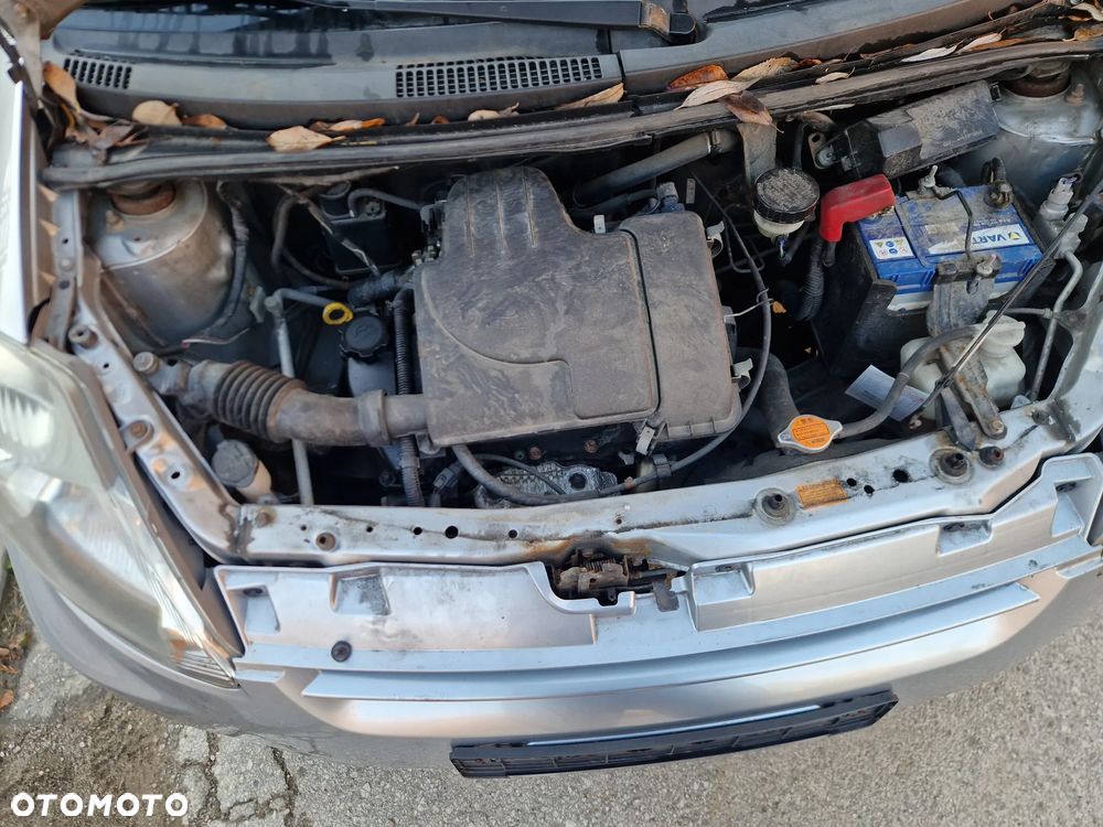 Daihatsu Sirion 1.0 - 9