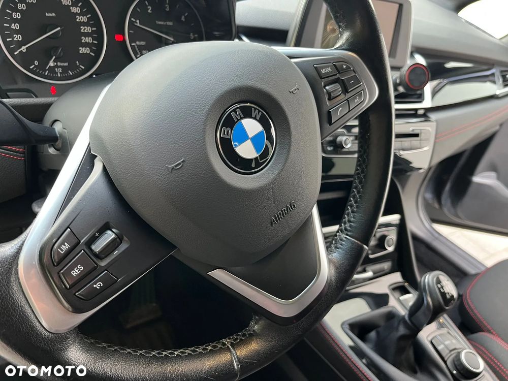 BMW Seria 2 218d - 27