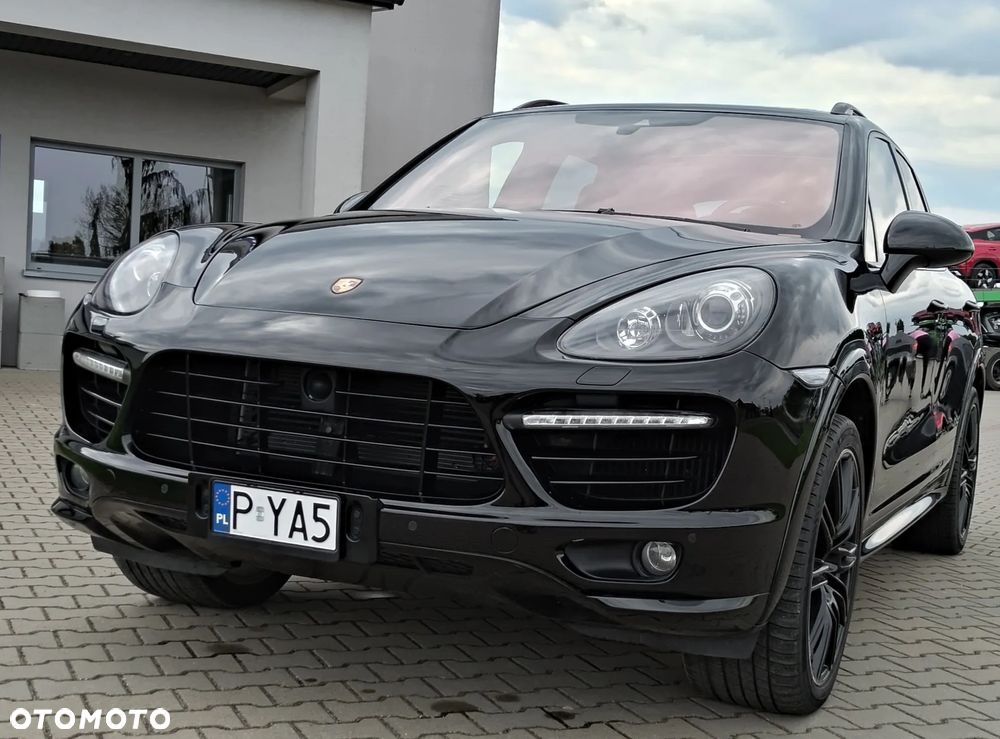 Porsche Cayenne Turbo Tiptronic S - 2