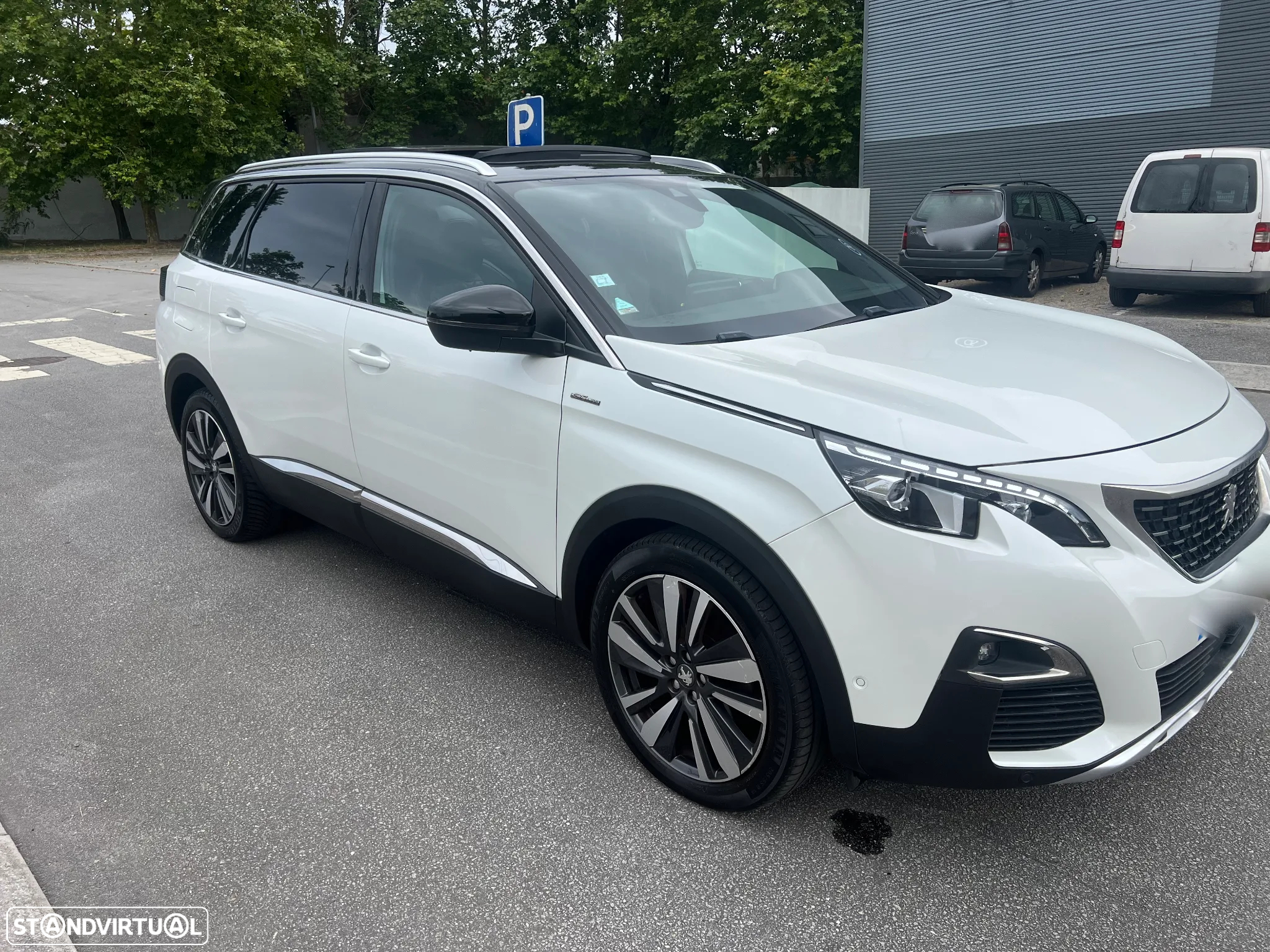 Peugeot 5008 1.5 BlueHDi GT Line J19 EAT8 - 3