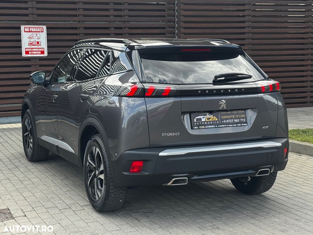 Peugeot 2008 PureTech 130 EAT8 GT - 14