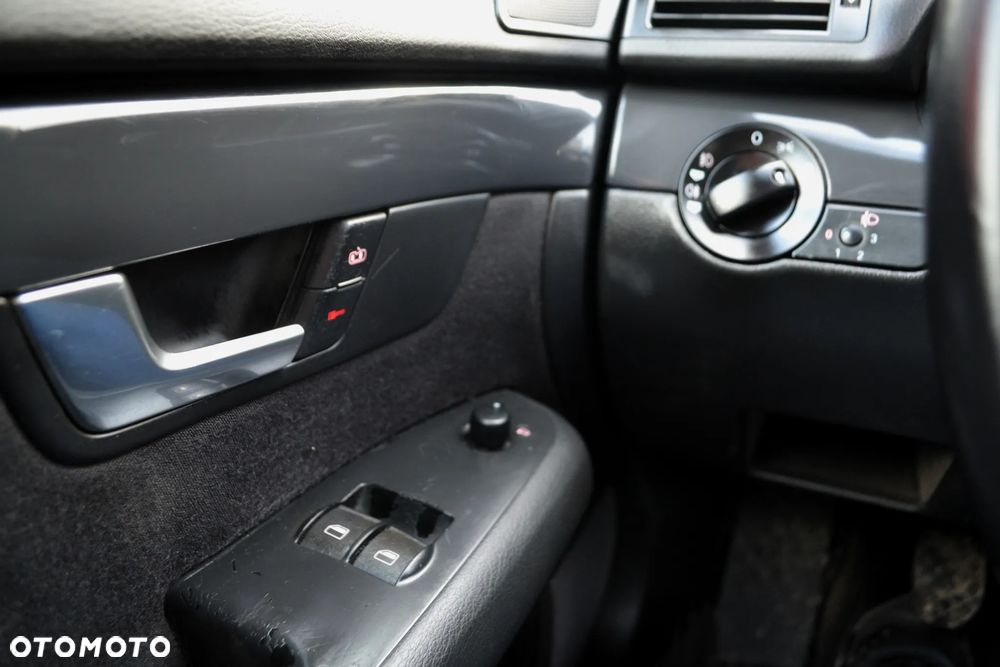 Audi A4 Limousine - 23