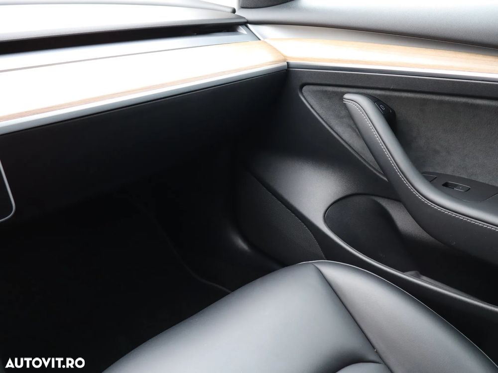 Tesla Model 3 AWD Long Range - 22