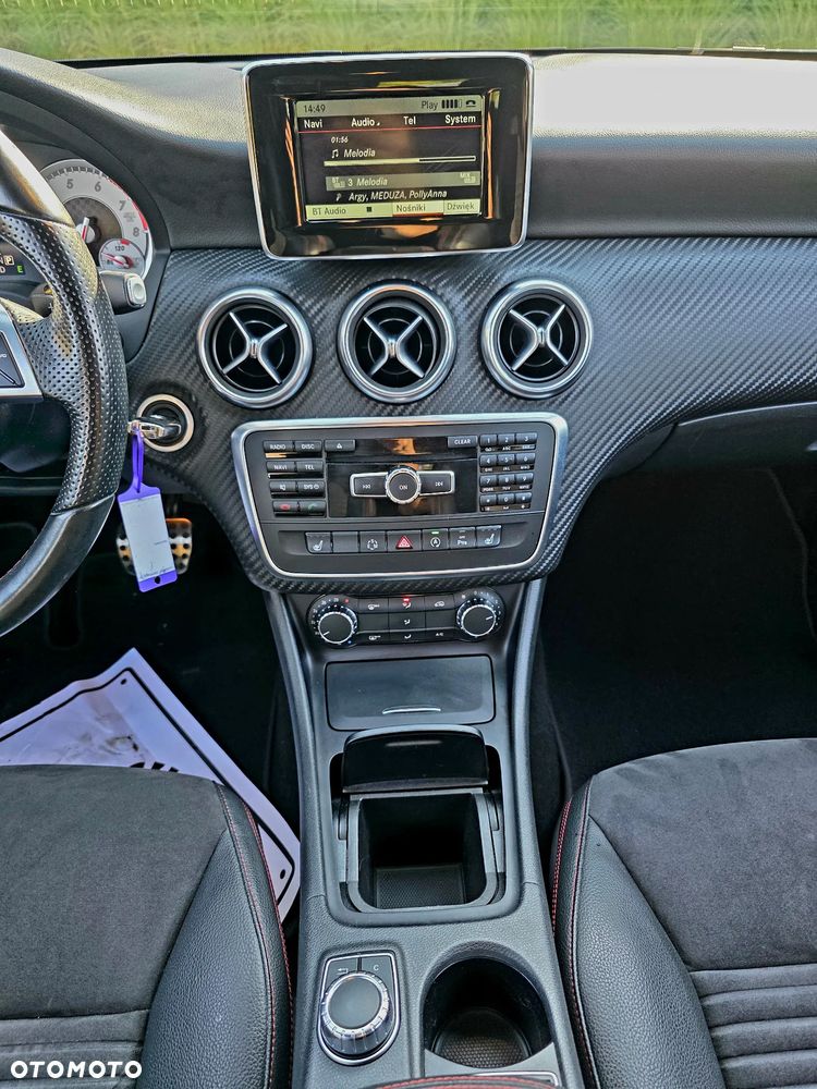 Mercedes-Benz Klasa A 180 (BlueEFFICIENCY) 7G-DCT AMG Sport - 24