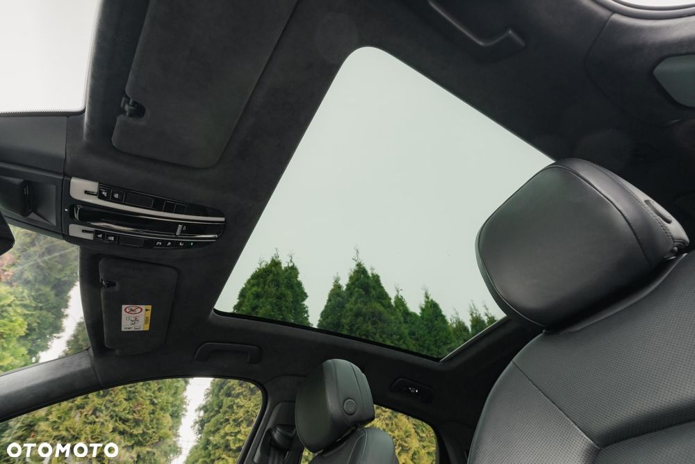 Porsche Cayenne - 35