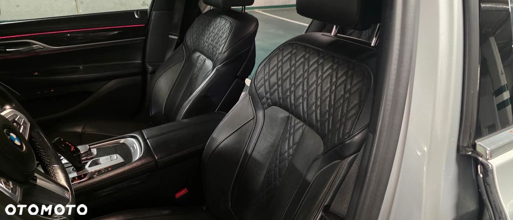 BMW Seria 7 740d xDrive - 11