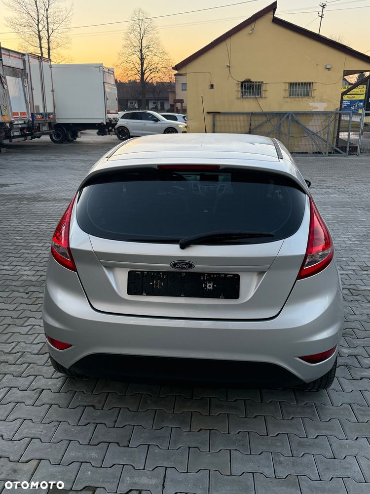 Ford Fiesta 1.25 Champions Edition - 9