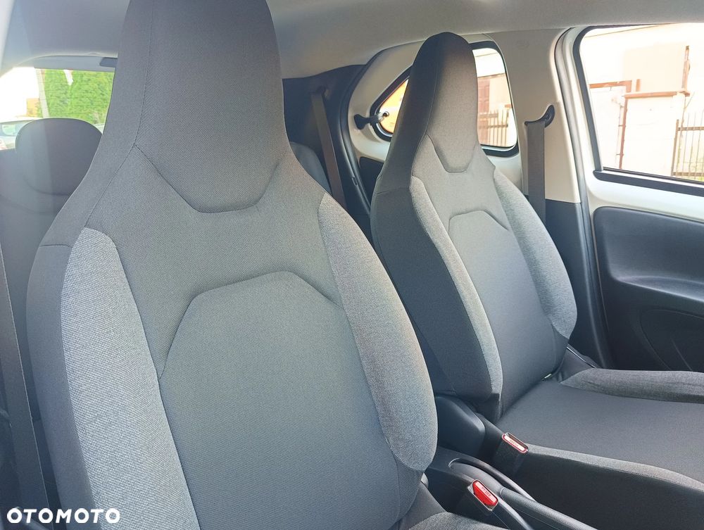 Toyota Aygo X 1.0 VVT-i Style CVT - 25