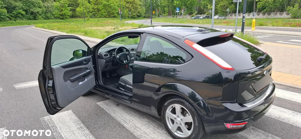 Ford Focus 1.6 Ambiente - 20