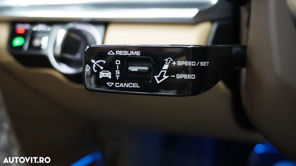 Porsche Panamera 4 E-Hybrid - 24