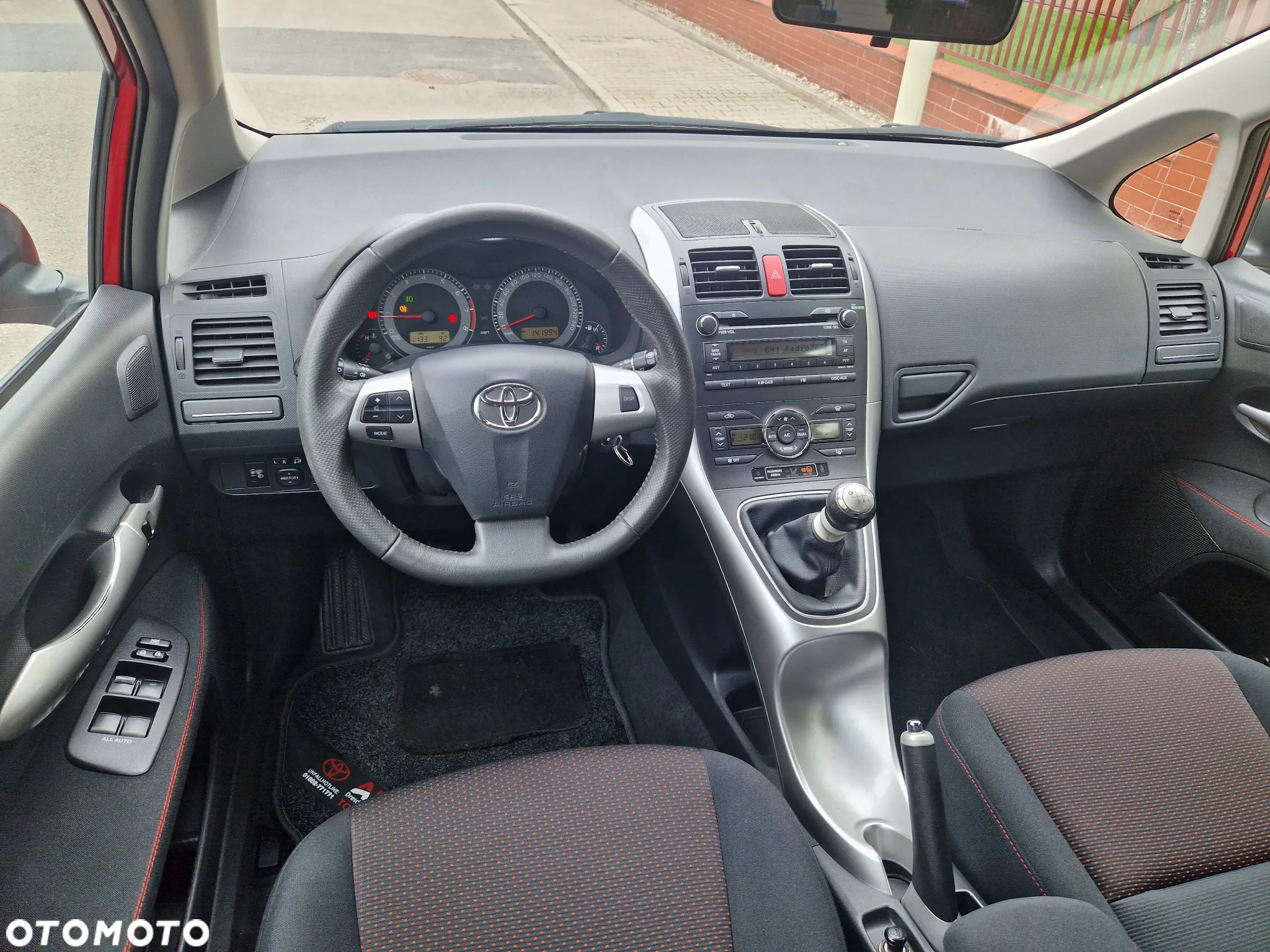 Toyota Auris 1.6 Club - 6