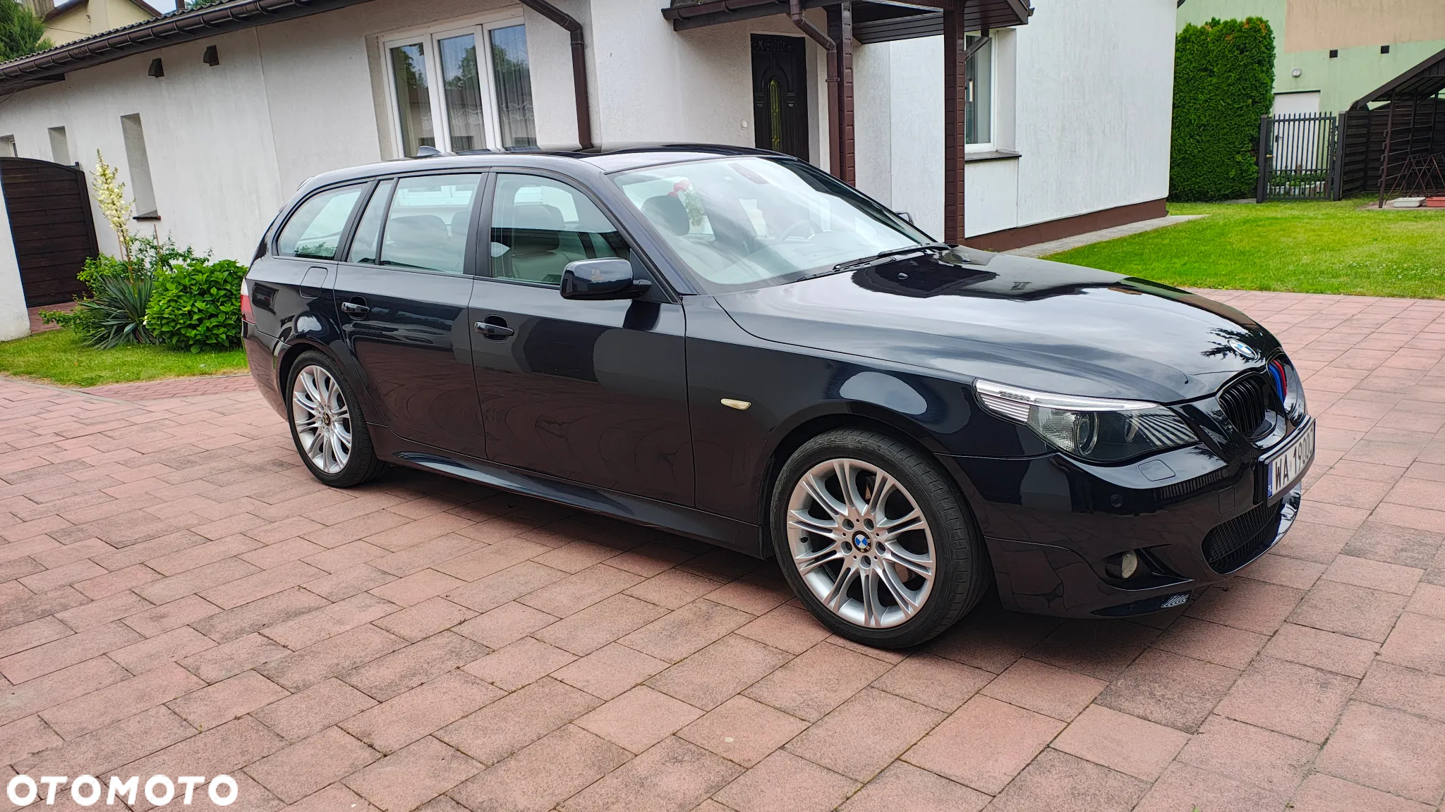 BMW Seria 5 530xd Touring - 6
