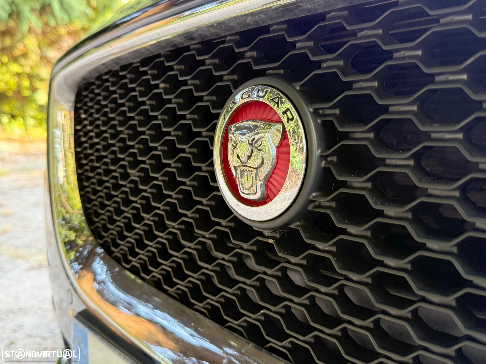 Jaguar XE 2.0 D SE - 15
