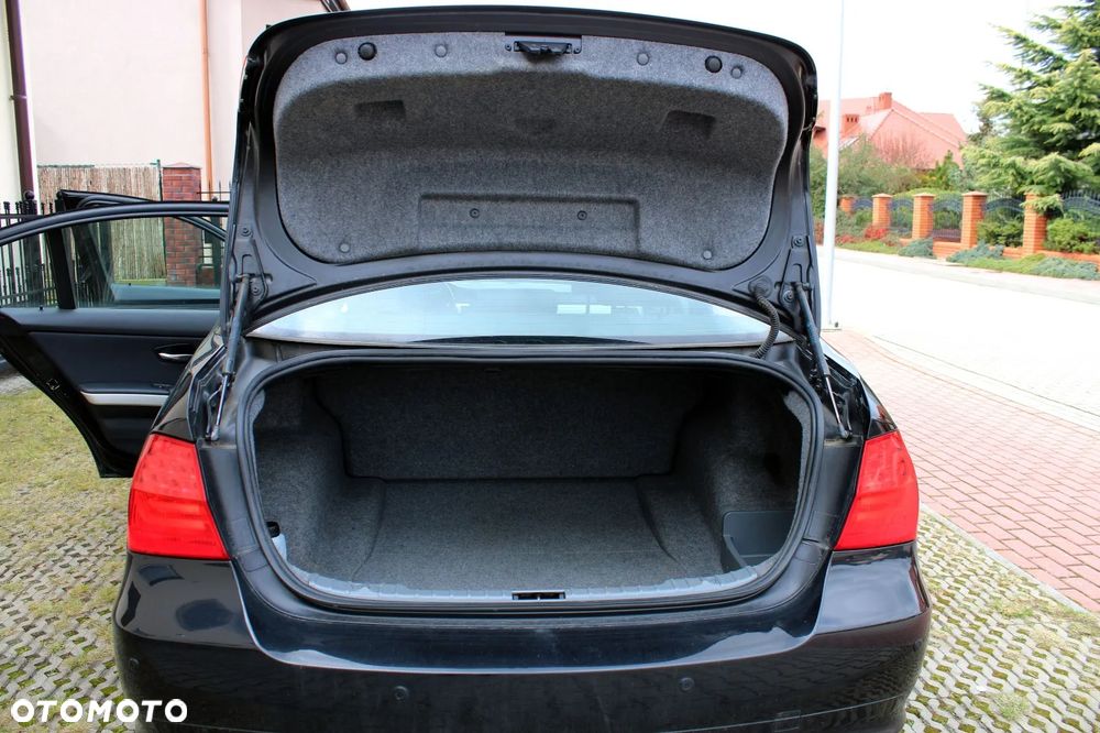 BMW Seria 3 318d - 9