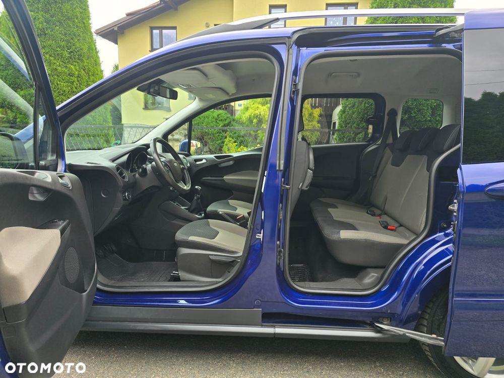 Ford Tourneo Courier 1.0 EcoBoost Titanium - 31