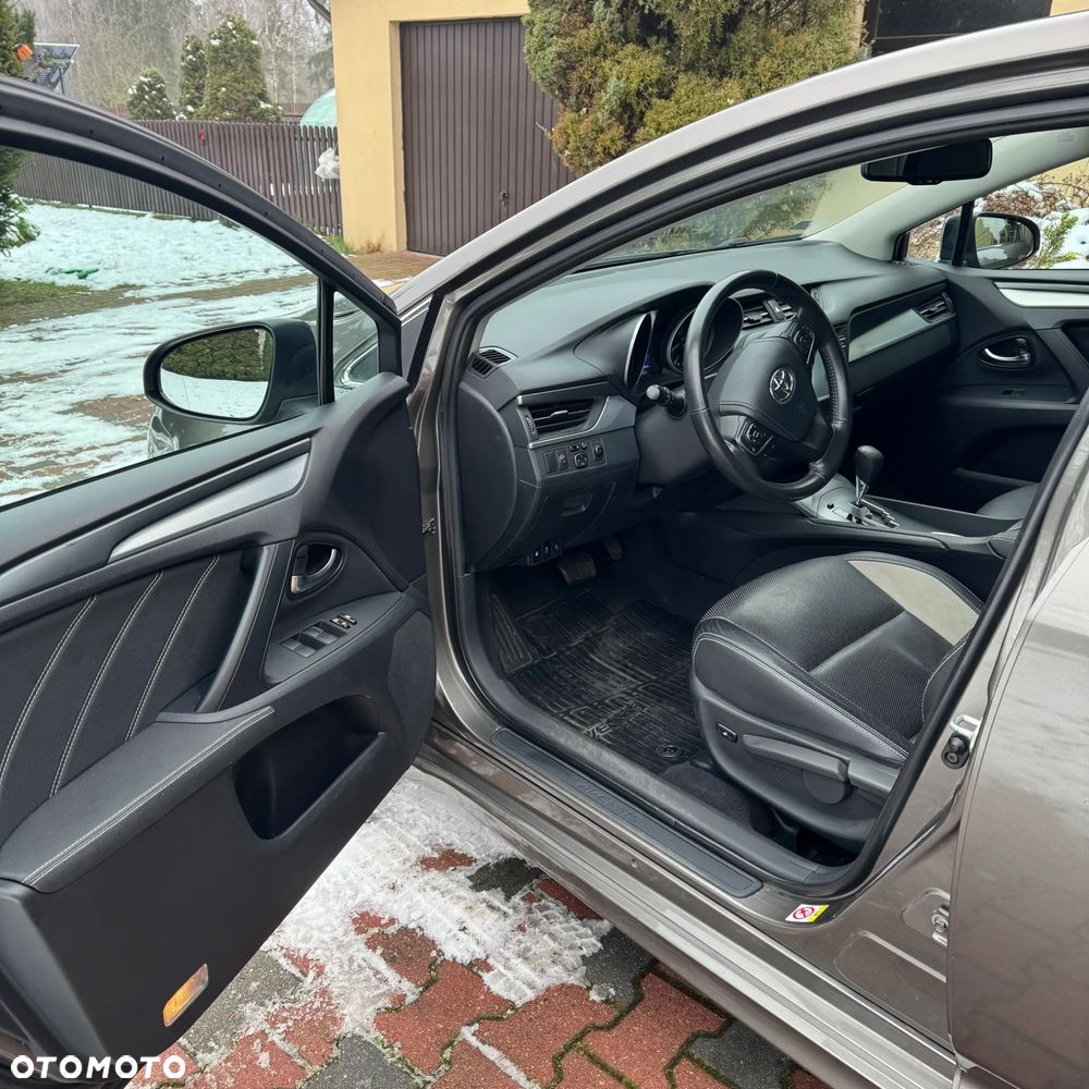 Toyota Avensis 2.0 Premium MS - 12