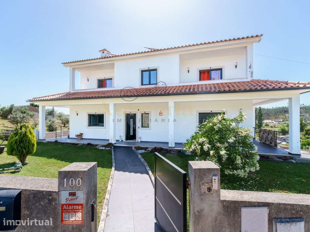 Moradia T5 de Excelência com Piscina, Vista Campo e Elevado Conforto - Grande imagem: 3/47