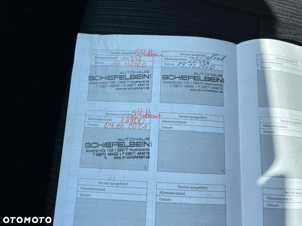 Toyota Hilux 4x4 Double Cab Autm Executive - 29