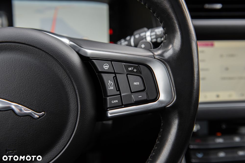 Jaguar XF - 22