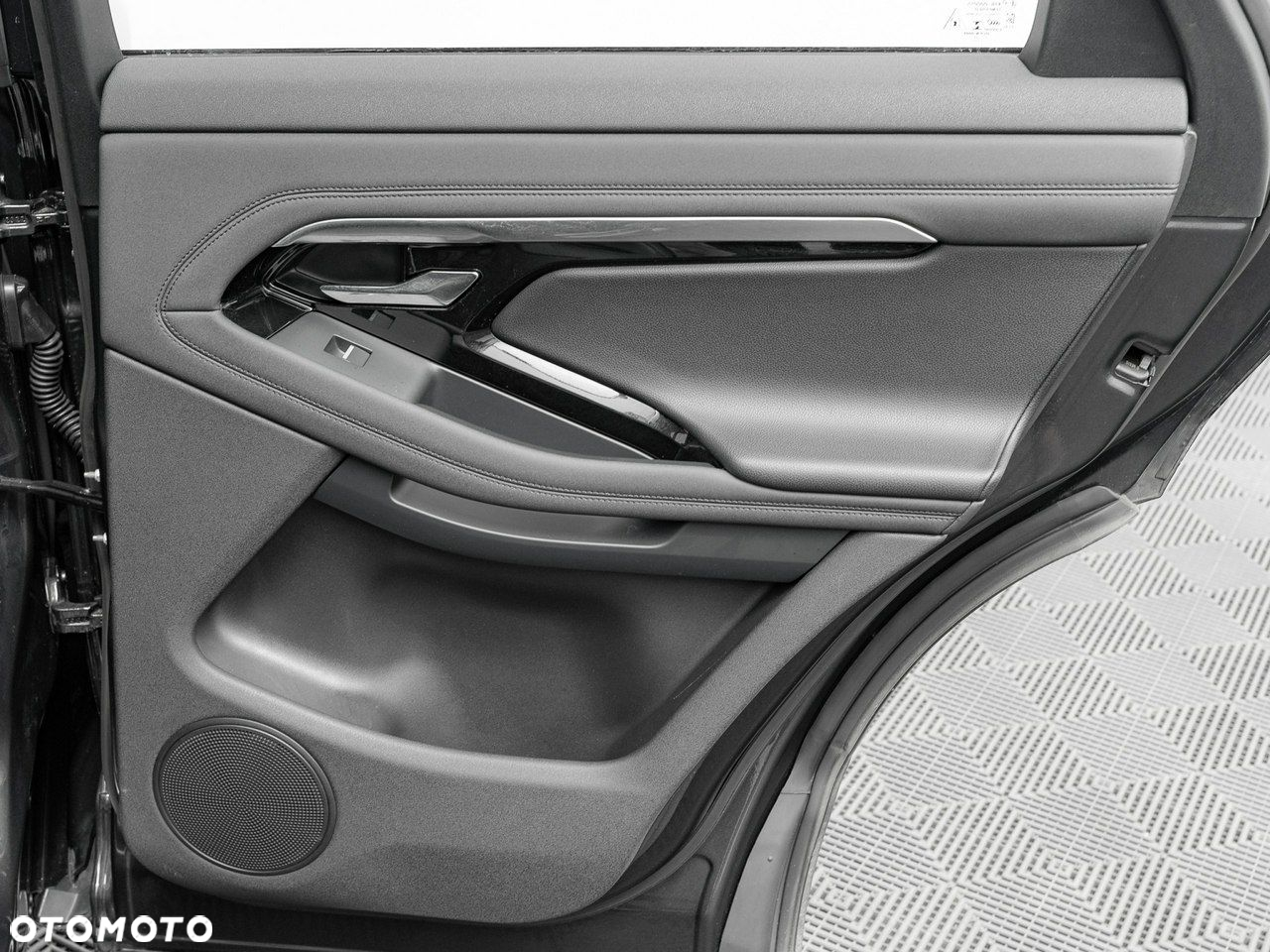 Land Rover Range Rover Evoque - 29