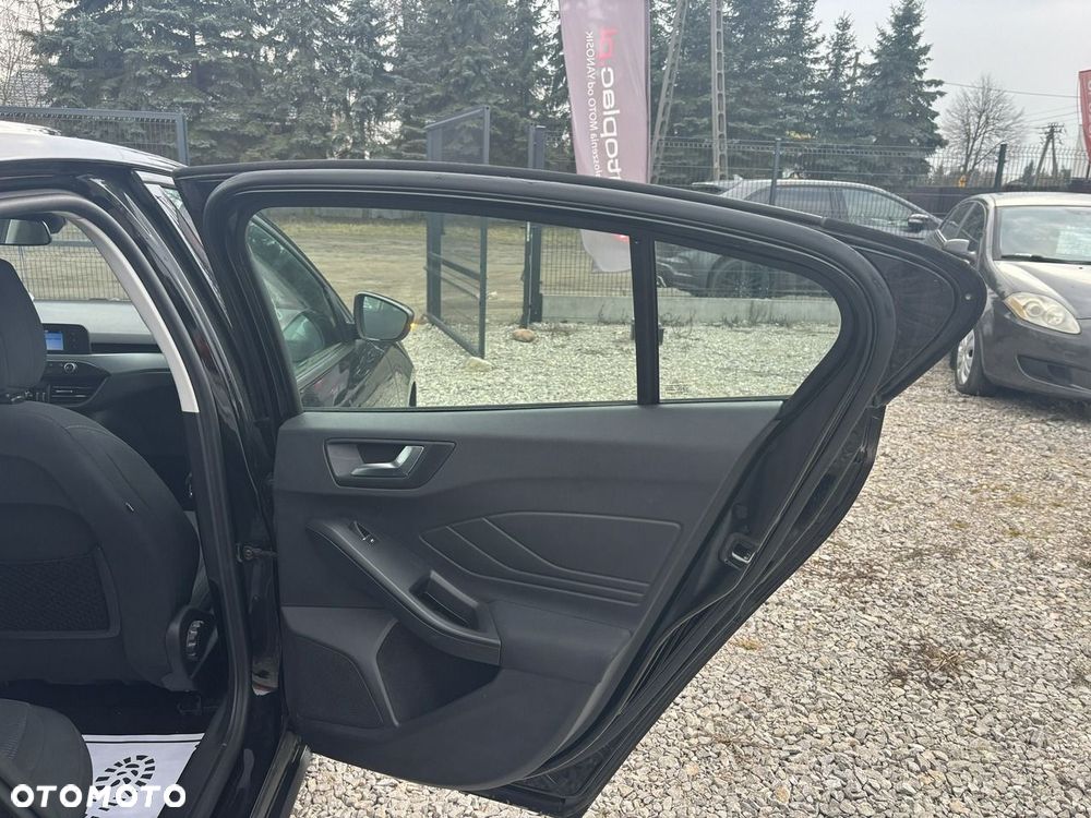 Ford Focus - 33