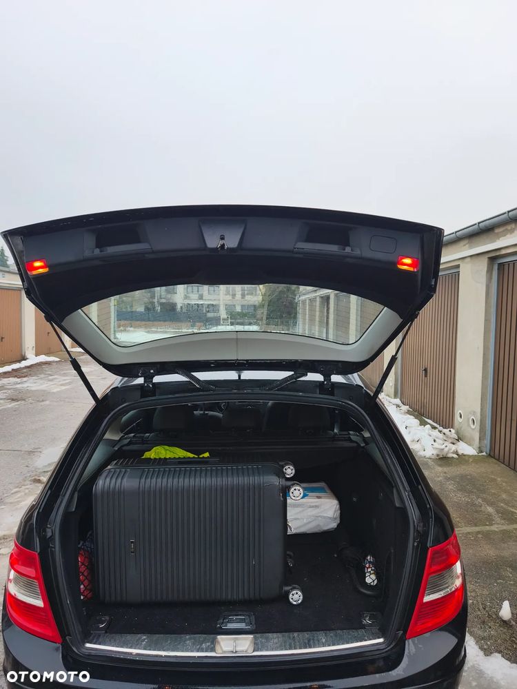 Mercedes-Benz Klasa C 200 CDI DPF Automatik BlueEFFICIENCY Elegance - 5