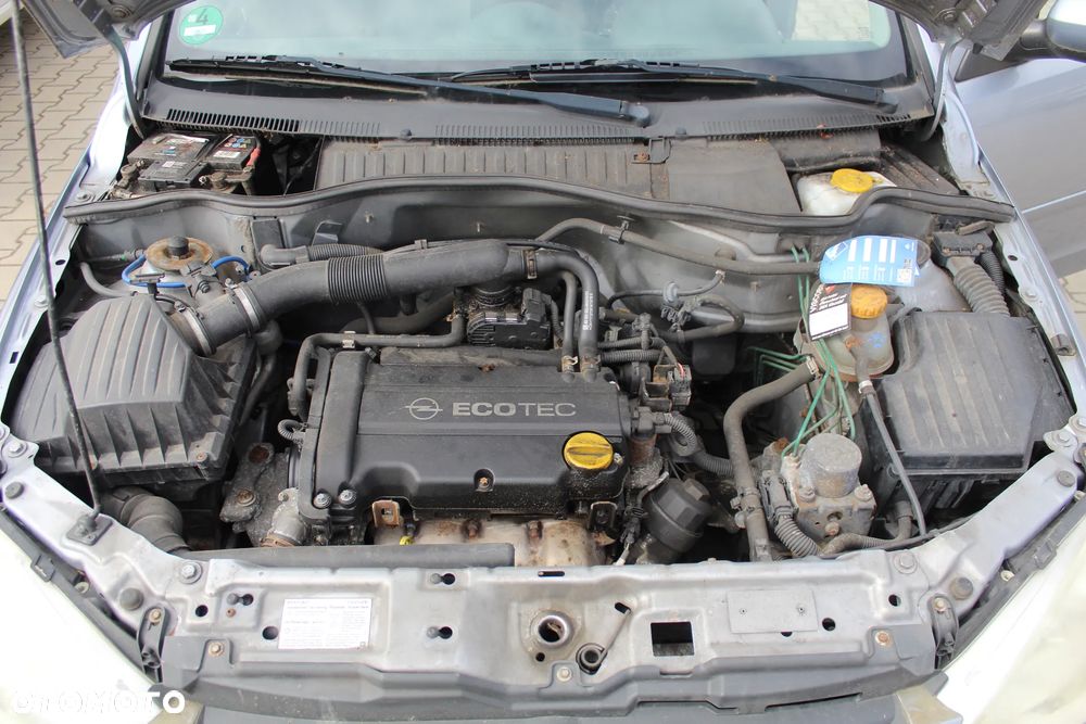 Opel Corsa 1.2 16V - 18