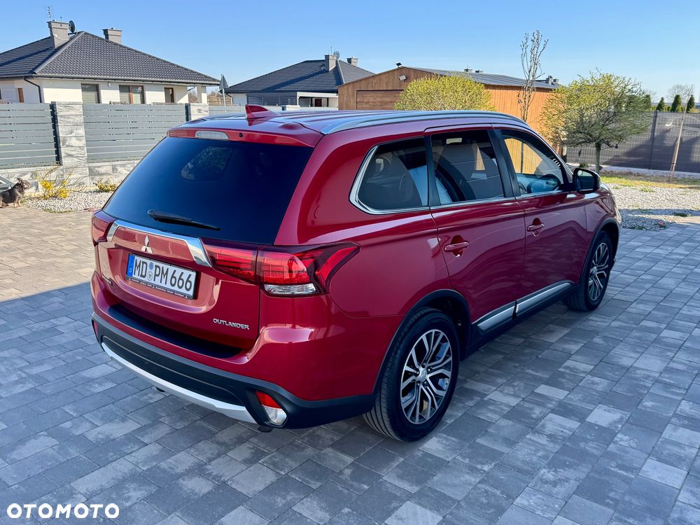 Mitsubishi Outlander - 10