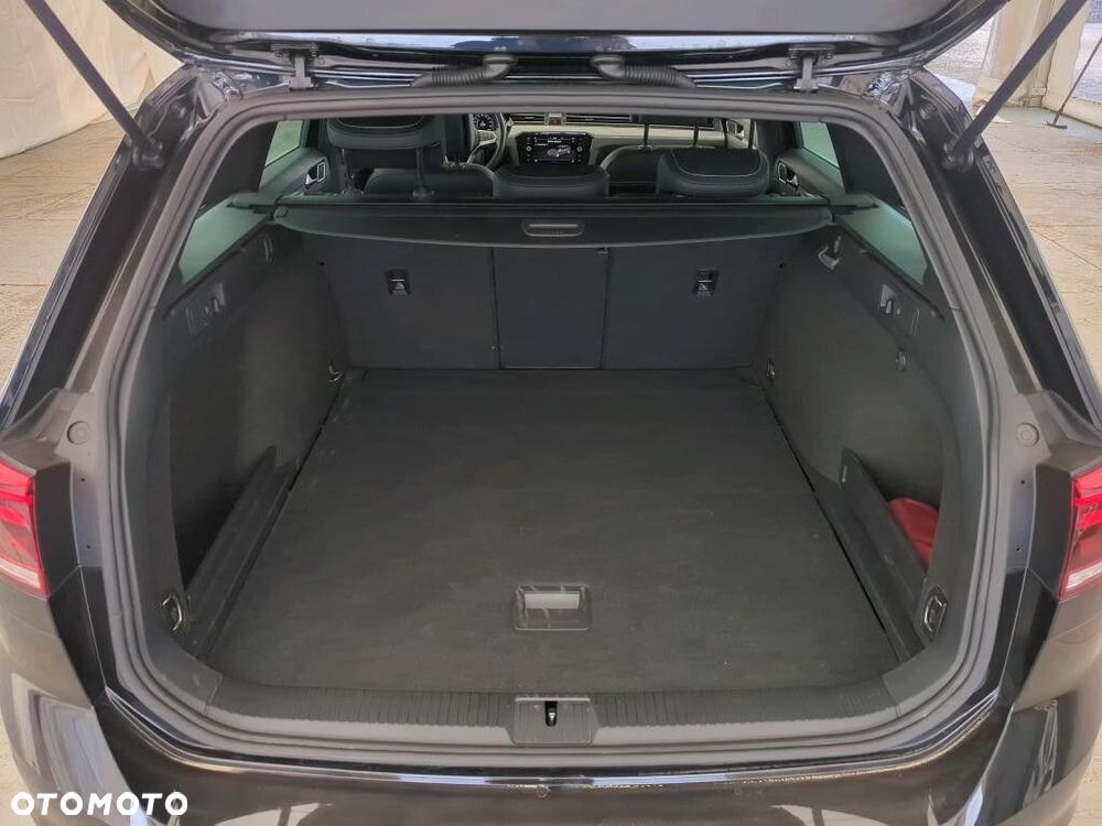 Volkswagen Passat Variant - 9