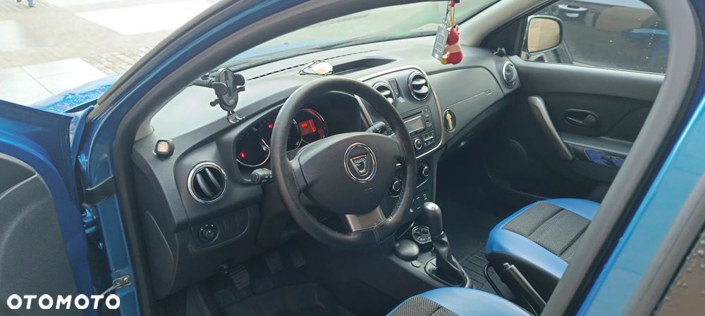 Dacia Sandero 1.2 16V Laureate - 16