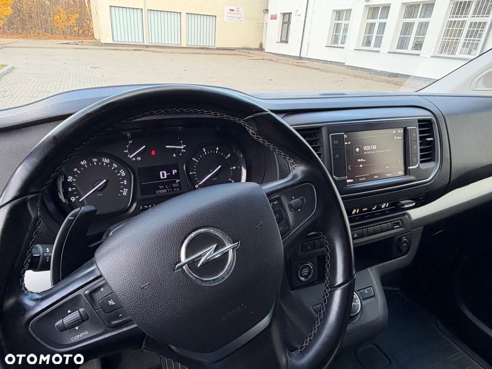Opel Vivaro - 11