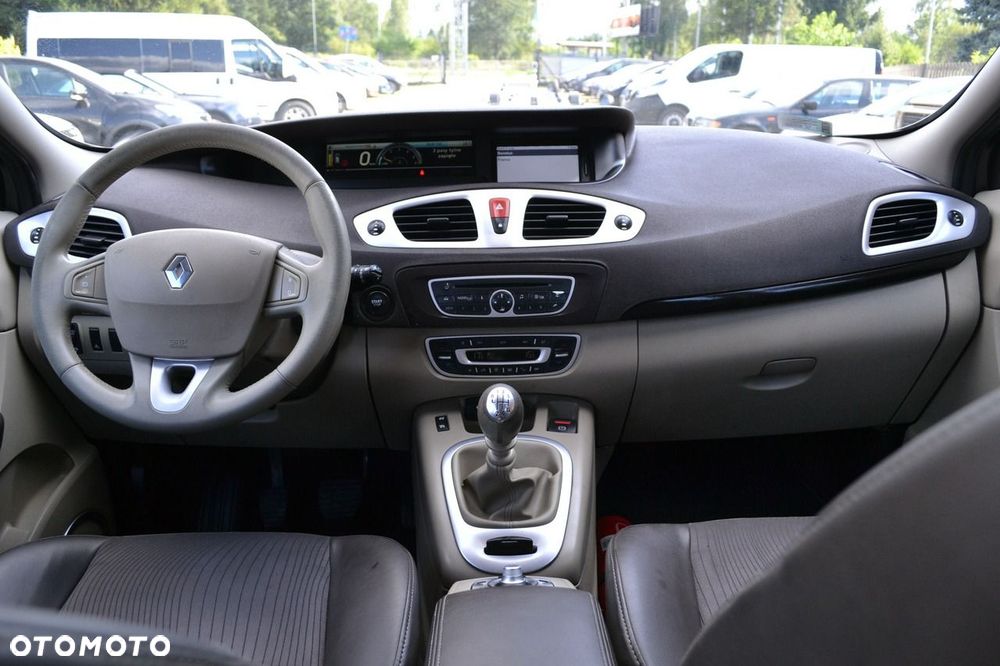 Renault Grand Scenic - 8