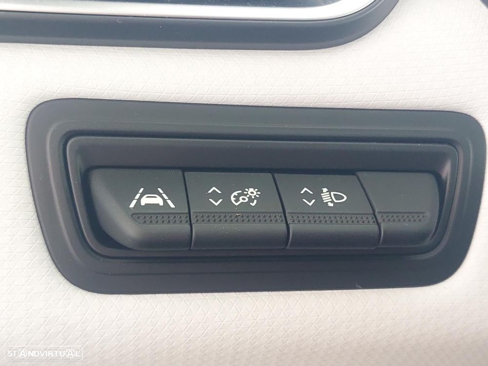 Renault Clio 1.0 TCe Techno - 30