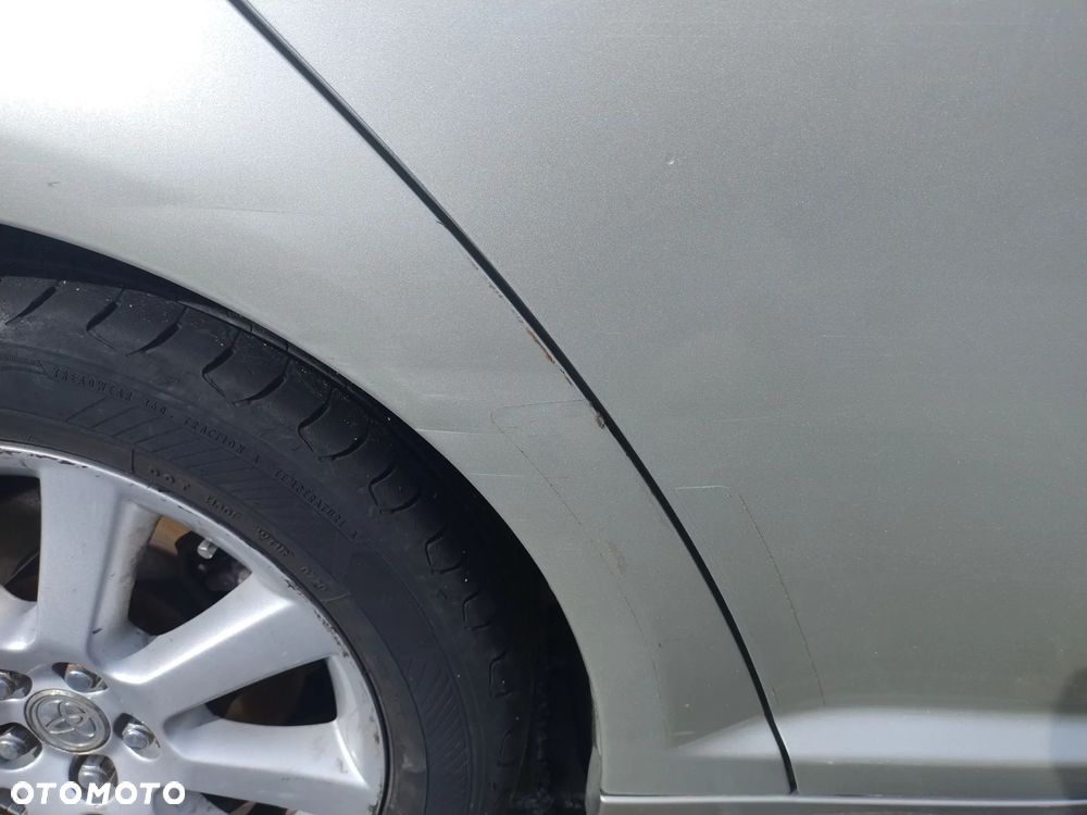 Toyota Avensis 2.0 D-4D Sol - 19