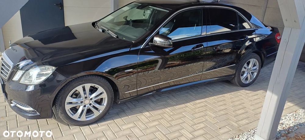 Mercedes-Benz Klasa E 220 CDI DPF BlueEFFICIENCY Automatik Avantgarde - 4