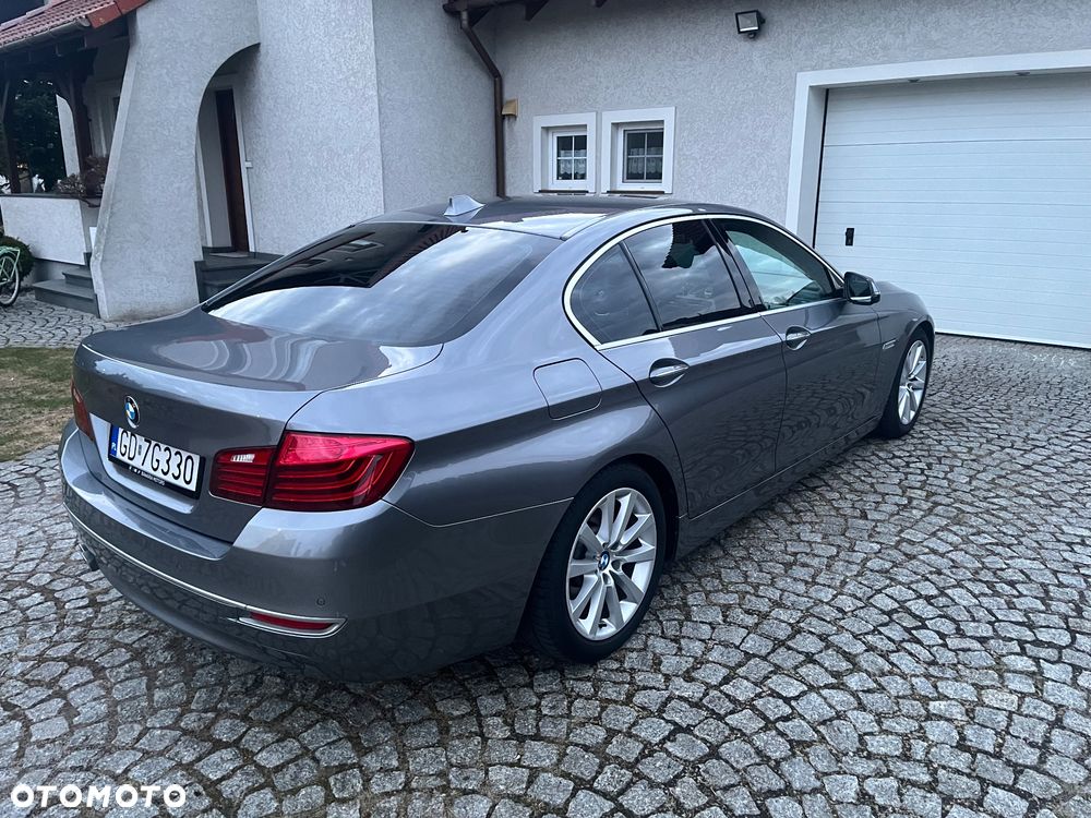 BMW Seria 5 520d xDrive - 17