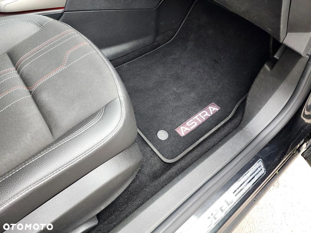 Opel Astra 1.4 Turbo 150 Jahre - 30