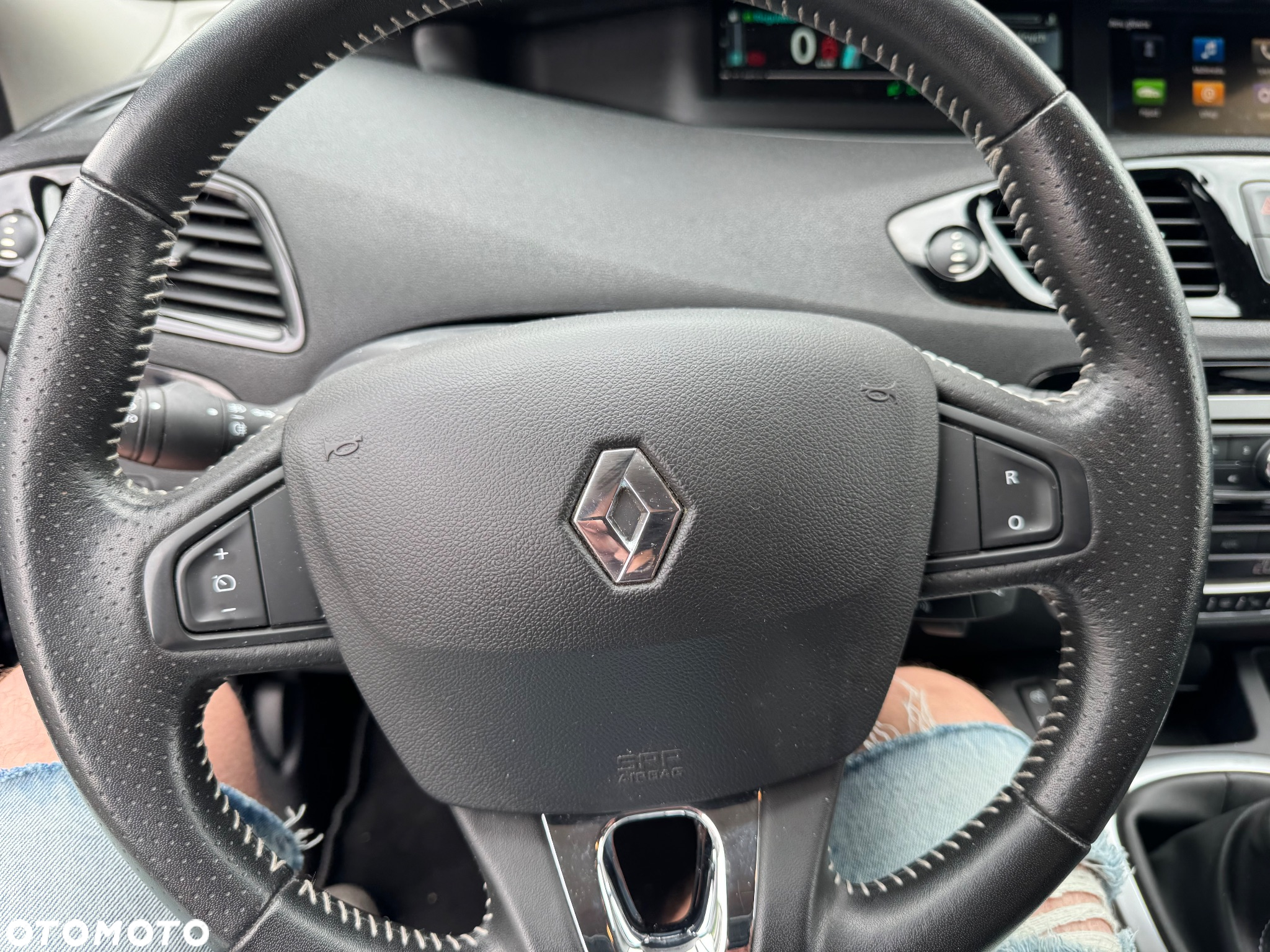 Renault Grand Scenic - 24