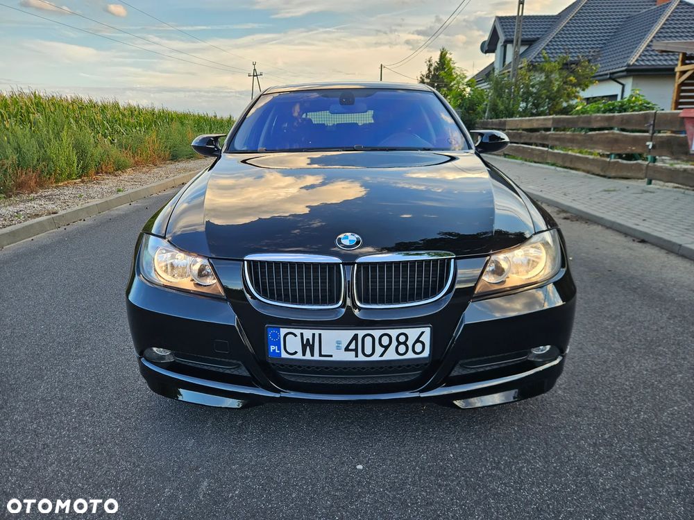 BMW Seria 3 318i - 3