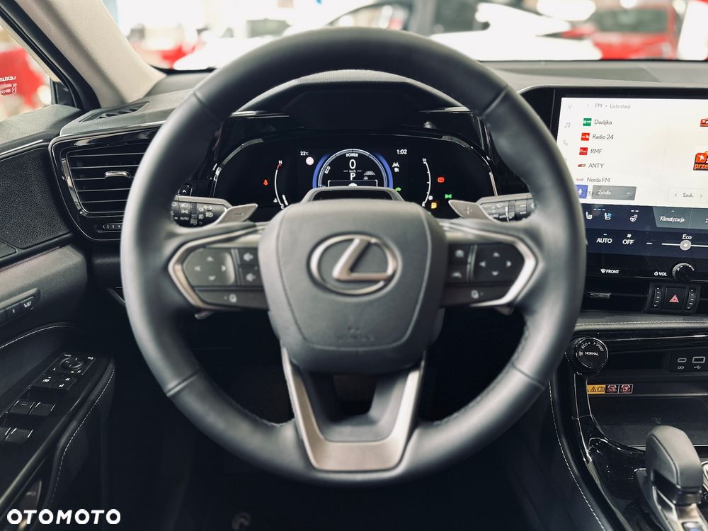Lexus NX 350h Omotenashi AWD - 25