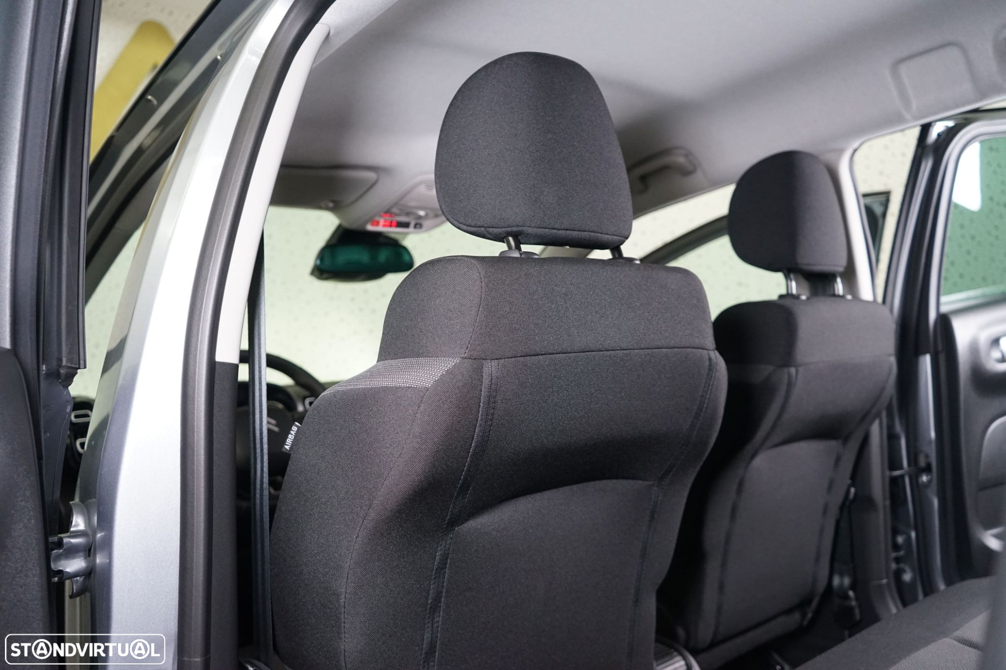 Citroën C3 Aircross 1.2 PureTech Shine - 43